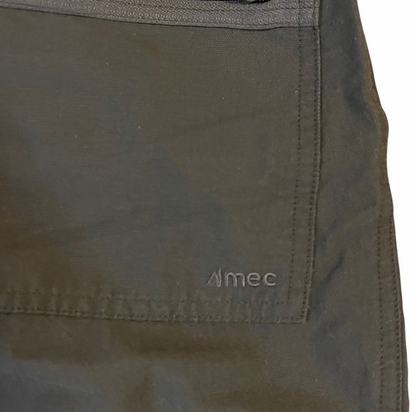 Mountain Equipment Co-op MEC Grey Activewear Outdoor Active Utility Cargo Pants - Picture 5 of 11